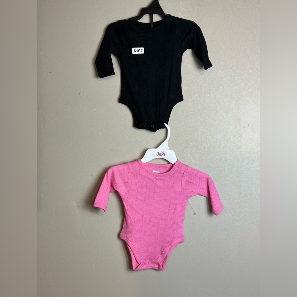 Garanimals 0-3 months long sleeve onesies black/ pink nwot